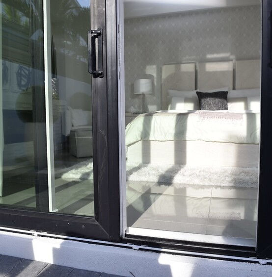 PGT WGV Medallion Cat Claw exterior 1 SGD5570