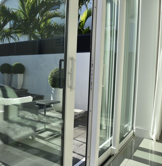 PGT WGV Medallion Cat Claw interior 2 SGD5570