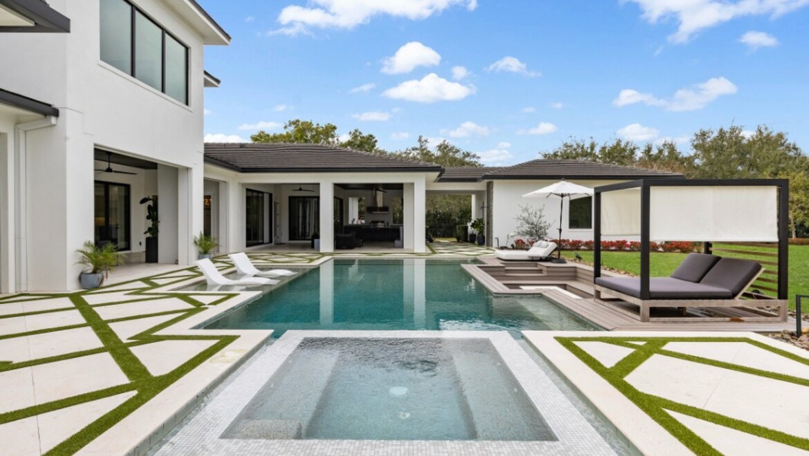 PGT CVM Element Builders 8 exterior SGD670 CA640 HR7610A PW7620