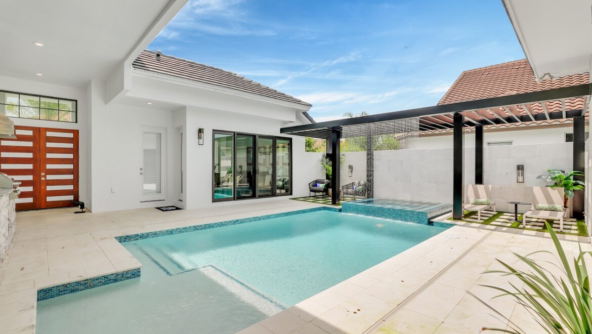 PGT EV ABD HeritageGreen exterior pool 3 SGD5470