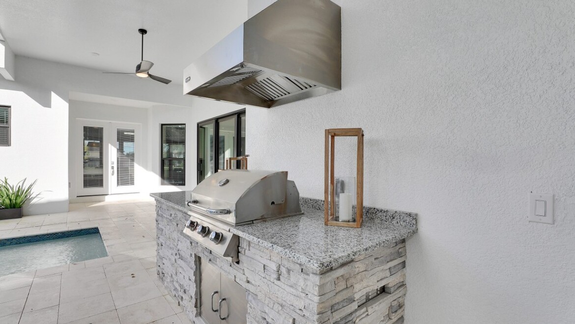 PGT EV ABD HeritageGreen exterior SH5400 SGD5470