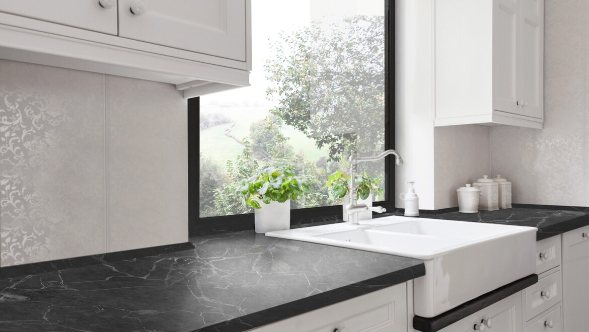 PGT EV kitchen PW5420 Black