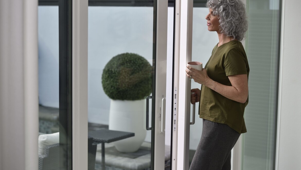 PGT WGV Medallion Cat Claw SGD5570 white 1