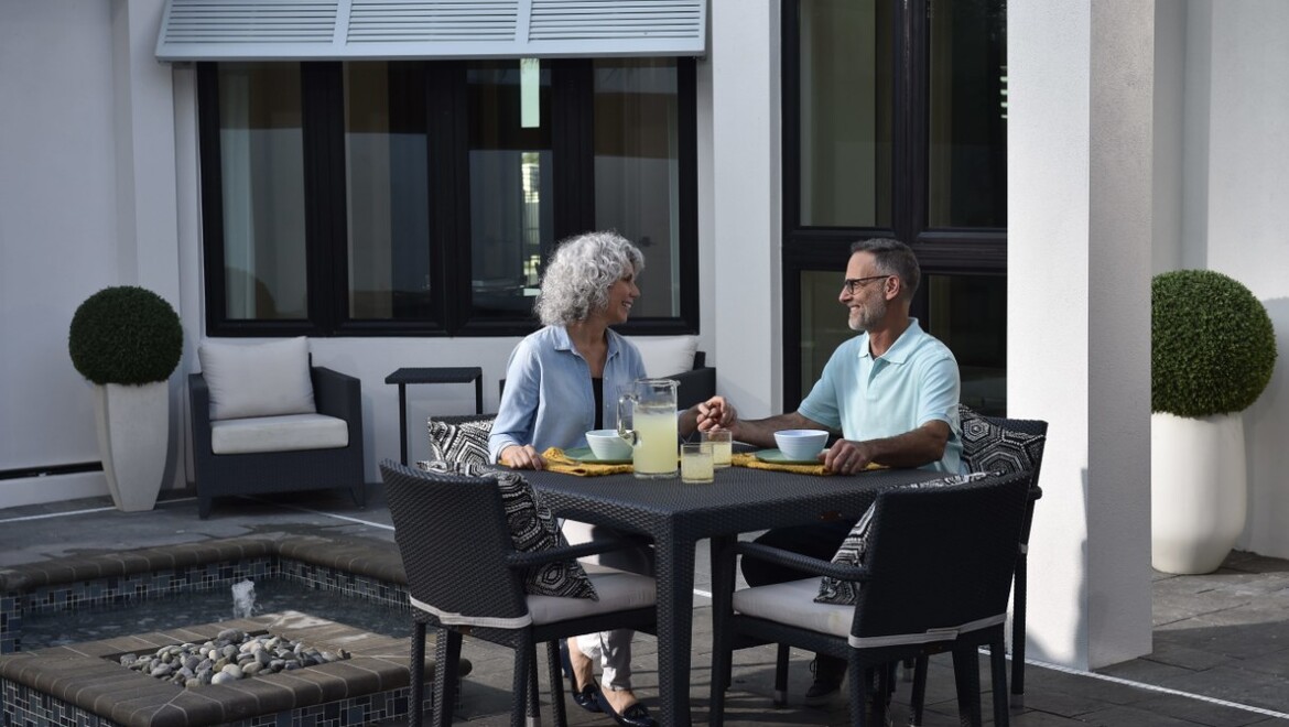 PGT WGV Medallion Cat Claw lifestyle exterior 1 CA5540 PW5520