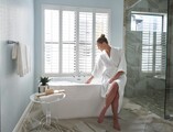 PGT WGA Neal lifestyle bath SH7700A PW7720A