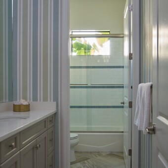 PGT WGA Neal bath PW7720A