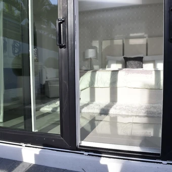 PGT WGV Medallion Cat Claw exterior 1 SGD5570