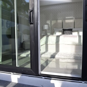 PGT WGV Medallion Cat Claw exterior 1 SGD5570