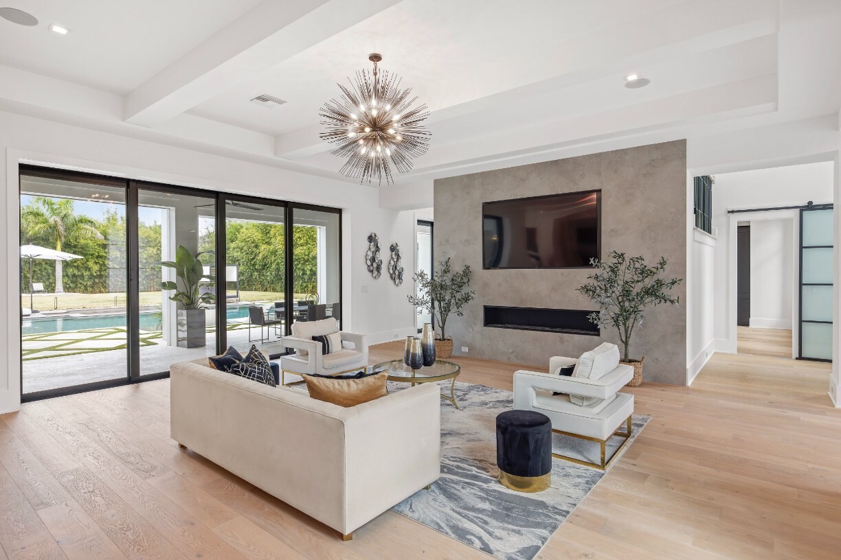 PGT CVM Element Builders interior SGD670 1