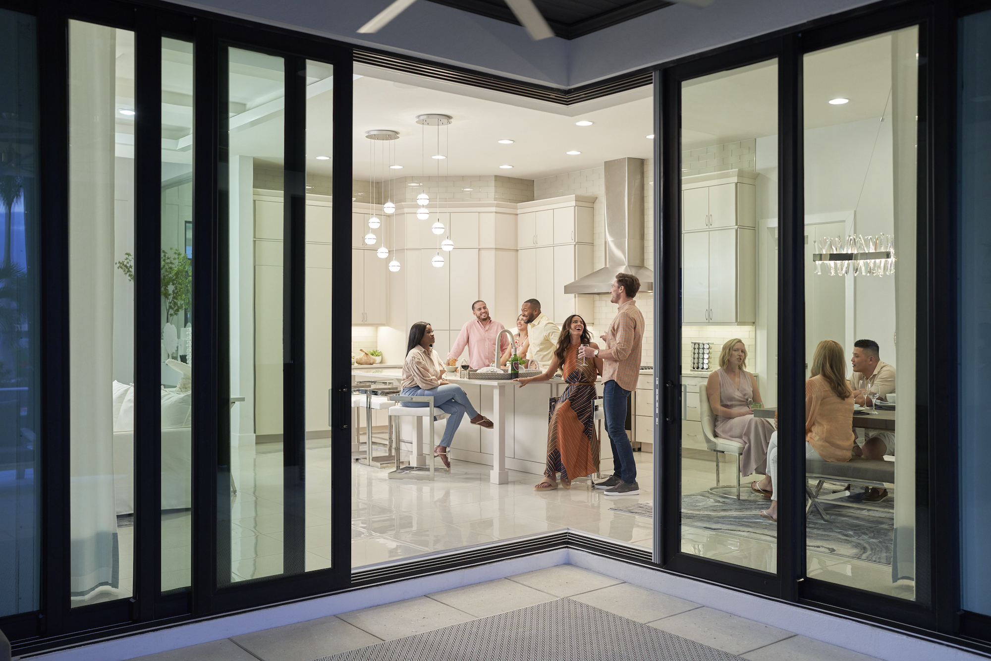 WGV Sarasota SGD5570 bronze twotone exterior 90degree kitchen